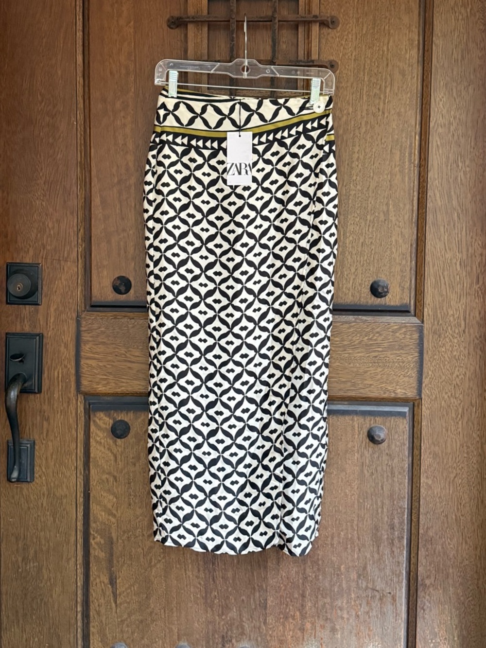 Zara Black and White Geometric Midi Skirt size XS